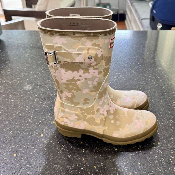 Hunter Women’s Short Flecktarn Camo Rain Boots. Size 6. - Picture 7 of 14